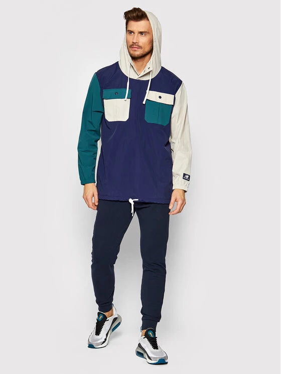 New Balance Anorak MJ13551 Bleu marine Relaxed Fit 2 New Balance Anorak MJ13551 Bleu marine Relaxed Fit – Image 2