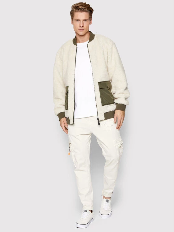 Vans Blouson bomber Hughes VN0A5KLN Vert Regular Fit 2 Vans Blouson bomber Hughes VN0A5KLN Vert Regular Fit – Image 2